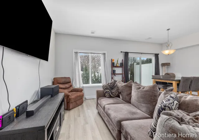 Listing Photo 5 - Condo for sale in building located at 13624 Signature Dr, Holland, MI 49424