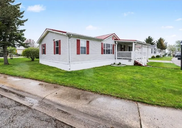 Homes for sale in Alma, MI | 7353 Bagpipe Dr, Alma, MI 48801 | MLS# 70528718