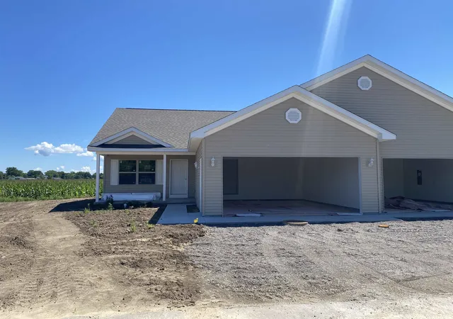 Condominium at 512 Willow Bend, Auburn, MI 48611 | MLS# 50080886 | | Sold on 2023-04-12