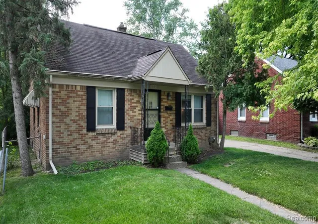 Photo 2 of Sale Pending at 1005 Voorheis St, Pontiac, MI 48341 | MLS# 61005730 | Listing updated on 2026-07-13