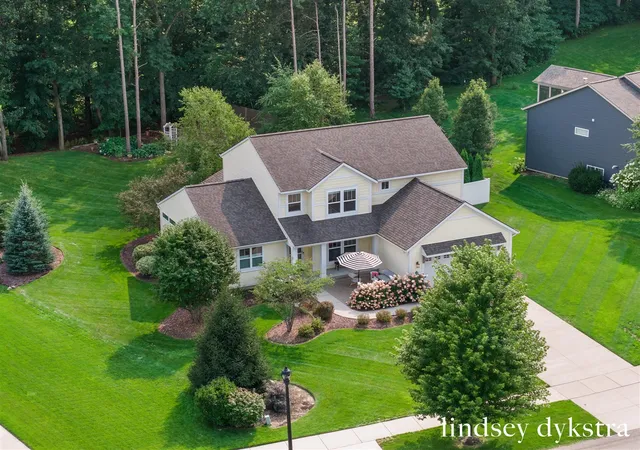 Photo 2 of Sale Pending at 4238 Oak Timbers Dr, Grand Rapids, MI 49525 | MLS# 70551772 | Listing updated on 2026-09-07