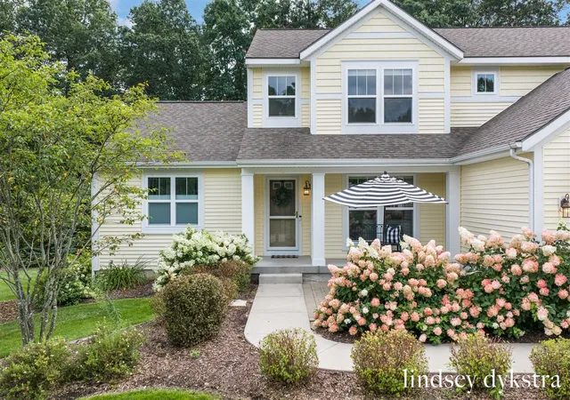 Photo 3 of Sale Pending at 4238 Oak Timbers Dr, Grand Rapids, MI 49525 | MLS# 70551772 | Listing updated on 2026-09-07