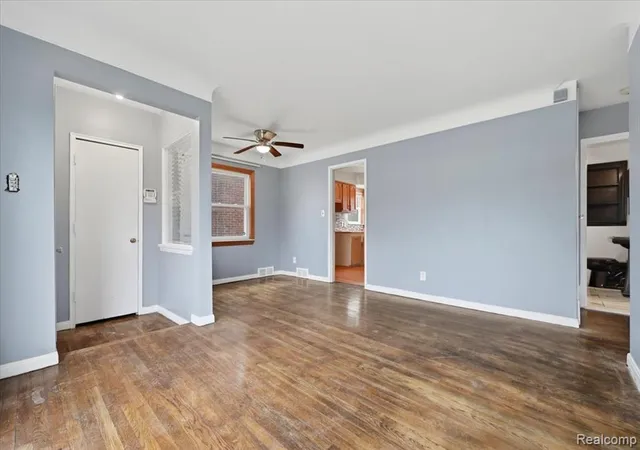3rd image of 9193 Rutherford St, Detroit, MI 48228 2170 | MLS# 60984331