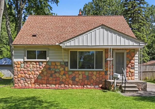 2nd image of 28836 Marquette St, Garden City, MI 48135 | MLS# 70536374