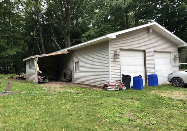 Photo 2 of Single family home for sale at 6090 Silver Lake Dr, Lake, MI 48632 | MLS# 50211973 | Listing updated on 2026-09-18