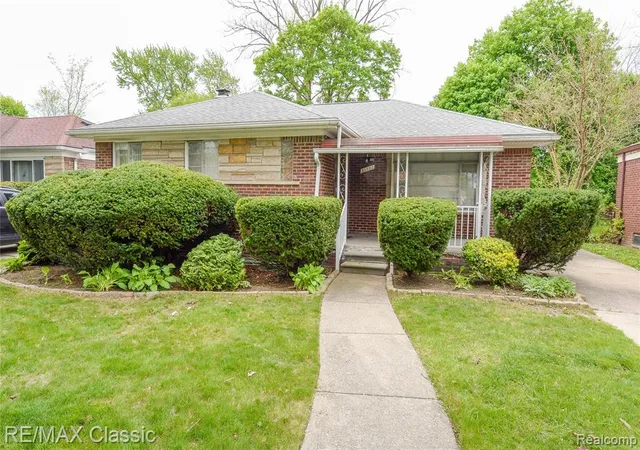 2nd image of 21961 Sussex St, Oak Park, MI 48237 | MLS# 60992665