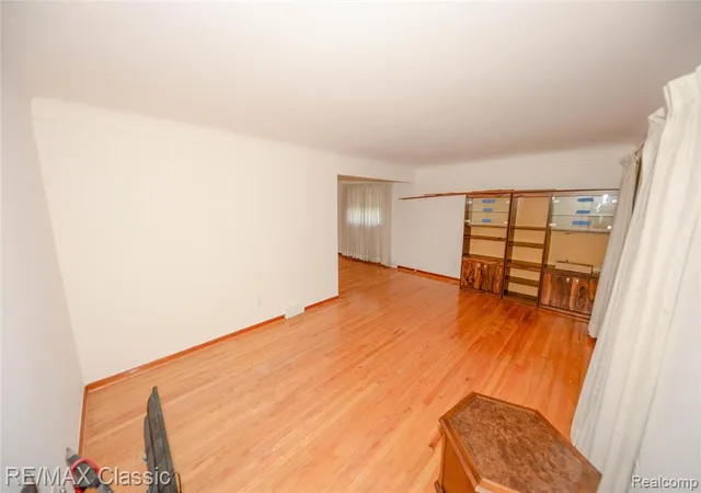 4th image of 21961 Sussex St, Oak Park, MI 48237 | MLS# 60992665