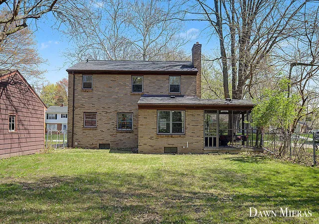 4th image of 1919 Millbrook St, Grand Rapids, MI 49508 | MLS# 70527116