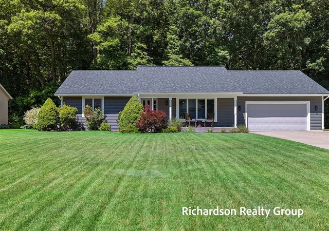 Homes for sale in Grand Haven, MI | 15317 Vintage Ave, Grand Haven, MI 49417 | MLS# 70543628