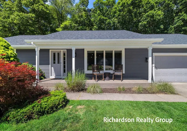 Homes for sale in Grand Haven, MI | 15317 Vintage Ave, Grand Haven, MI 49417 | MLS# 70543628