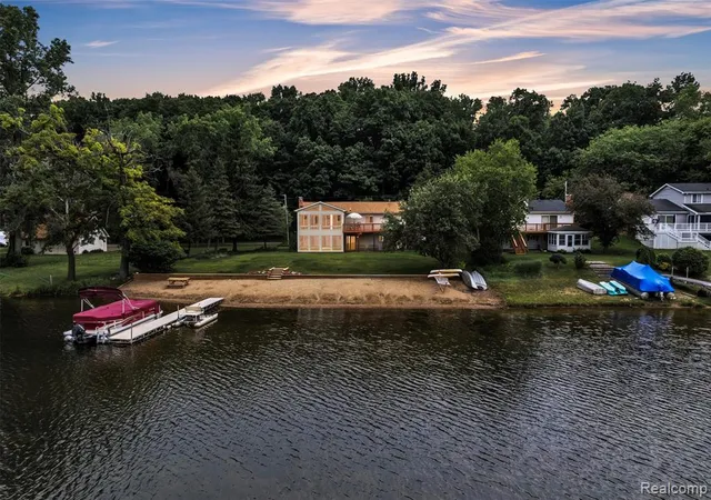 1st image of 2276 Webster Park Dr, Howell, MI 48843 7457 | MLS# 61006035