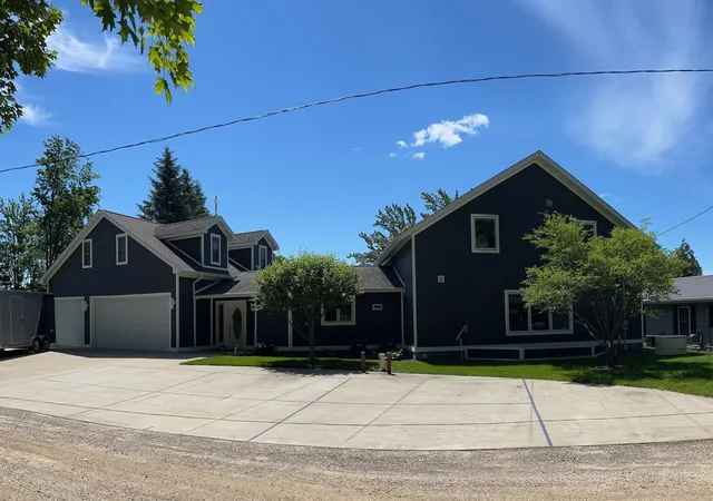 Homes for sale in Gladwin, MI | 4411 Betty Lee Blvd, Gladwin, MI 48624 | MLS# 50213063