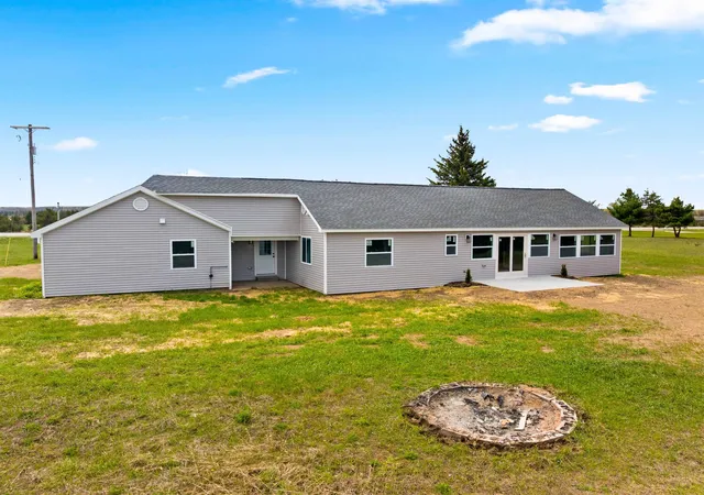 Homes for sale in Mancelona, MI | 5568 S Us-131, Mancelona, MI 49659 | MLS# 80068581