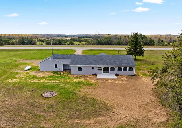 Homes for sale in Mancelona, MI | 5568 S Us-131, Mancelona, MI 49659 | MLS# 80068581