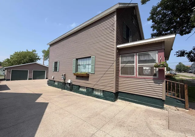 Photo 2 of Single family home for sale at 324 W Ridge St, Ishpeming, MI 49849 | MLS# 50215709 | Listing updated on 2026-08-10