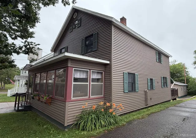 Photo 3 of Single family home for sale at 324 W Ridge St, Ishpeming, MI 49849 | MLS# 50215709 | Listing updated on 2026-08-10