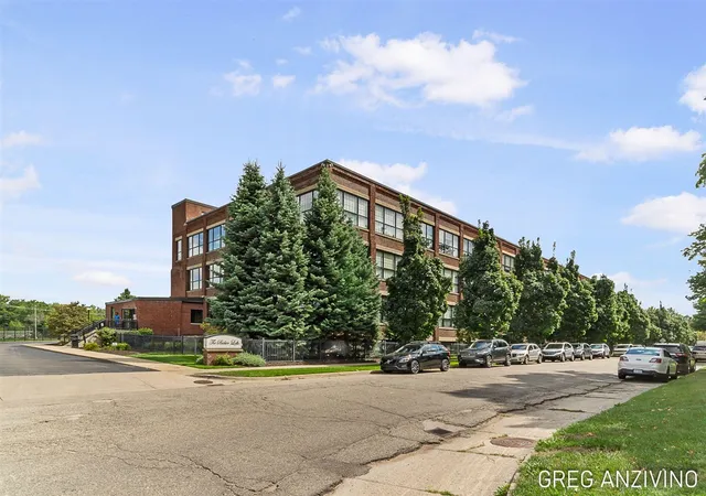 1st image of 533 Columbia Ave #113, Holland, MI 49423 | MLS# 70539492