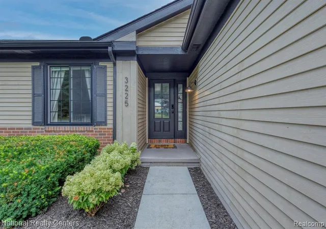Photo 3 of Sale Pending at 3225 Silver Ct, Wixom, MI 48393 | MLS# 61022370 | Listing updated on 2026-08-22