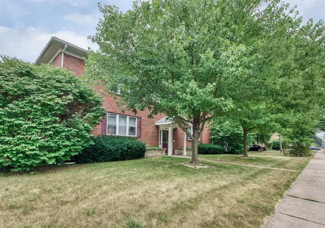 Homes for sale in Kalamazoo, MI | 3025 E Main St, Kalamazoo, MI 49048 | MLS# 70528977