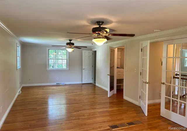 2nd image of 5352 W Doherty Dr, West Bloomfield, MI 48323 | MLS# 60924399