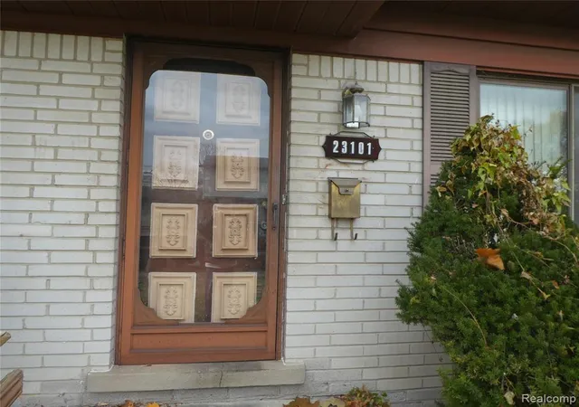 Photo 3 of Single Family Residence at 23101 Purdue Ave, Farmington Hills, MI 48336 | MLS# 60952744 |  | Sold on 2025-11-21