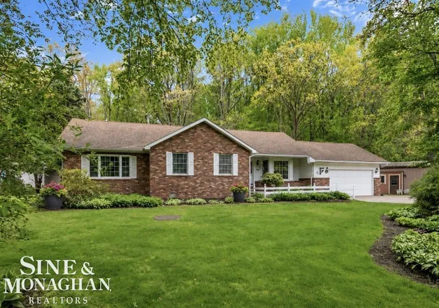 Homes for sale in Algonac, MI | 9017 Stone Rd, Algonac, MI 48001 | MLS# 50208194