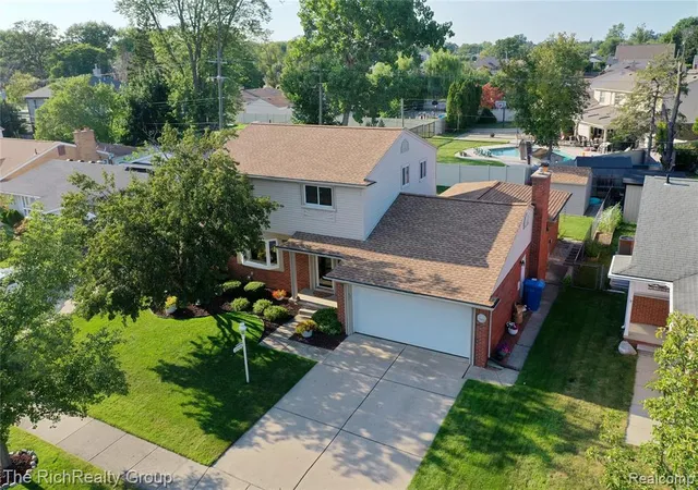 Photo 49 of Sale Pending at 27328 Lawrence Dr, Dearborn Heights, MI 48127 | MLS# 61020636 | Listing updated on 2026-08-30
