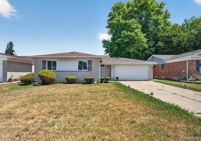 1st image of 693 Hamlet Rd, Auburn Hills, MI 48326 | MLS# 61015628