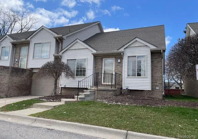 Homes for sale in Madison Heights, MI | 30885 Lee Frank Ln, Madison Heights, MI 48071 | MLS# 60915869