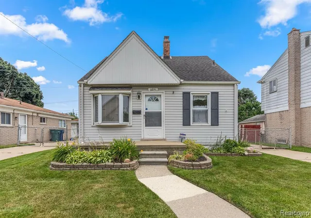 Photo 1 of Sale Pending at 1051 Capitol Ave, Lincoln Park, MI 48146 | MLS# 60325129 | Listing updated on 2025-06-20