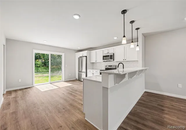 Photo 5 of Single family home for sale at 749 Lone Oak Way, Tecumseh, MI 49286 | MLS# 61008755 | Listing updated on 2026-08-25
