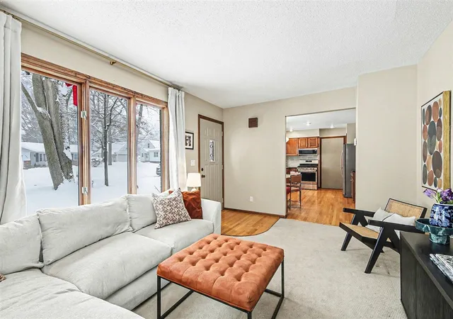5th image of 700 Oakhurst Ave, Grand Rapids, MI 49504 | MLS# 70512416