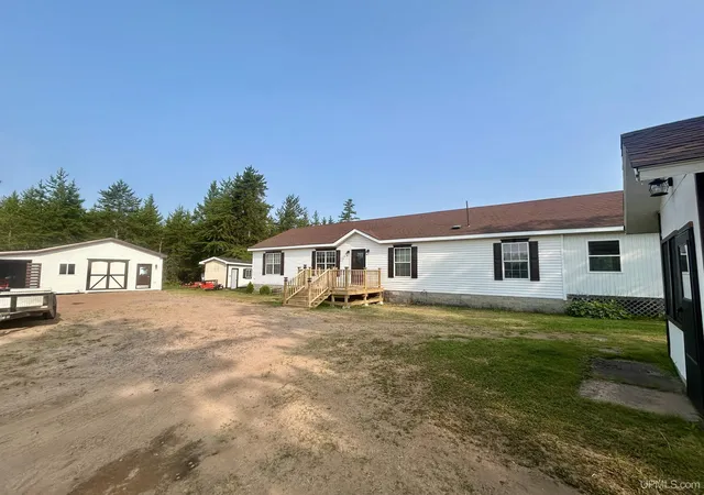 Photo 3 of Single family home for sale at 19685 County Rd Cg, Ishpeming, MI 49849 | MLS# 50218288 | Listing updated on 2026-10-06