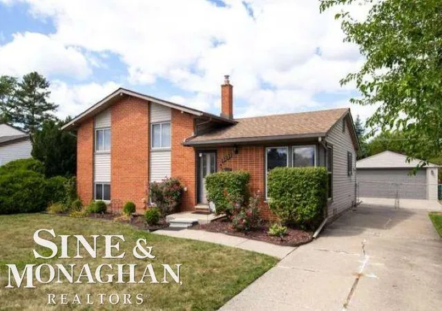 Photo 2 of Sale Pending at 2331 Parliament Dr, Sterling Heights, MI 48310 | MLS# 50219853 | Listing updated on 2026-09-08
