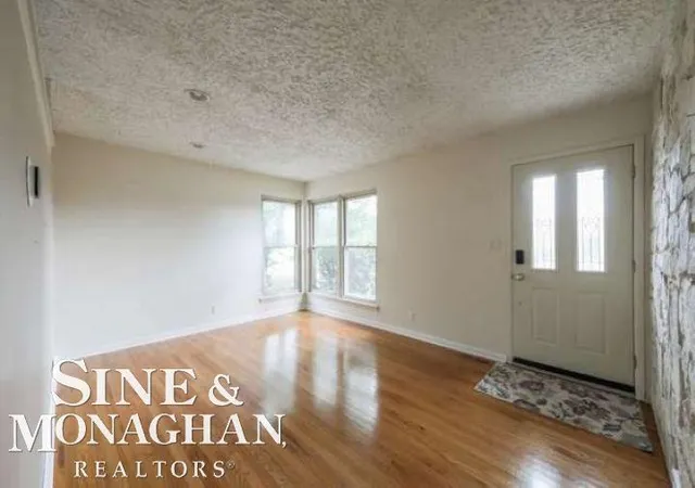 Photo 3 of Sale Pending at 2331 Parliament Dr, Sterling Heights, MI 48310 | MLS# 50219853 | Listing updated on 2026-09-08