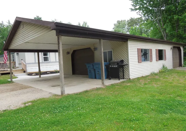 Homes for sale in Beaverton, MI | 3311 Burgess Rd, Beaverton, MI 48612 | MLS# 50210376