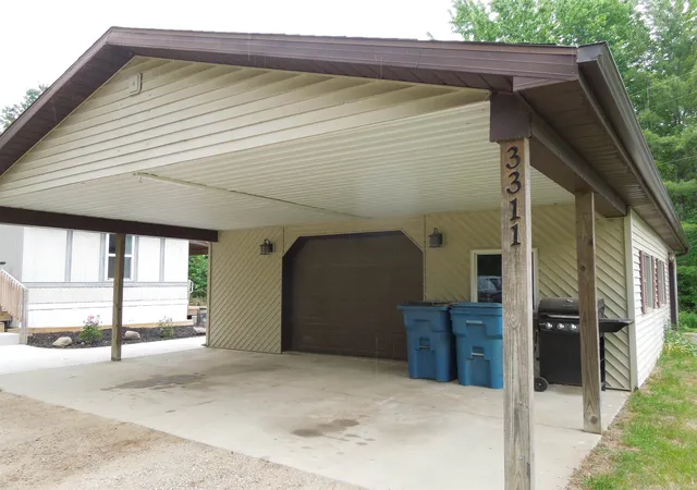 Homes for sale in Beaverton, MI | 3311 Burgess Rd, Beaverton, MI 48612 | MLS# 50210376