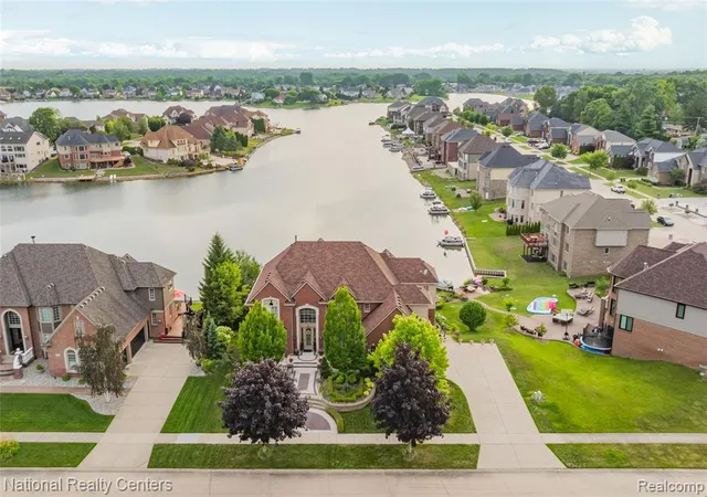 Homes for sale in Shelby Township, MI | 51577 Merry Ln, Shelby Township, MI 48316 | MLS# 61008066
