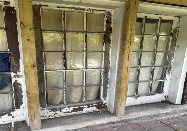 Photo 3 of Sale Pending at 1991 Lawrence St, Detroit, MI 48206 | MLS# 70536243 | Listing updated on 2026-08-20