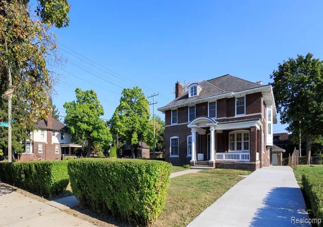2nd image of 360 E Boston Blvd, Detroit, MI 48202 | MLS# 60936898