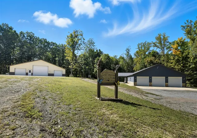 Homes for sale in Cassopolis, MI | 64778 Union Rd, Cassopolis, MI 49031 | MLS# 70532344