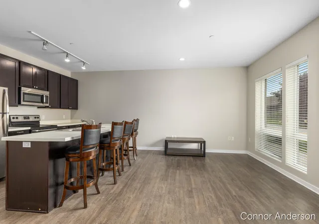Photo 3 of Condo for sale at 600 Douglas St #600B, Grand Rapids, MI 49504 | MLS# 70551967 | Listing updated on 2026-09-09