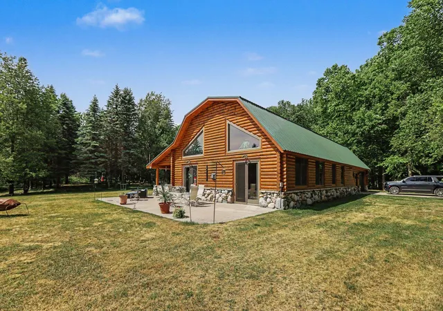 Homes for sale in Alden, MI | 8157 Nw Kellogg Rd, Alden, MI 49612 | MLS# 80070325