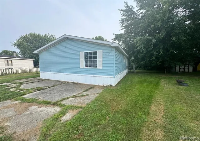 24th image of 6271 6271 Tonto Ct, Flint, MI 48506 | MLS# 61021119