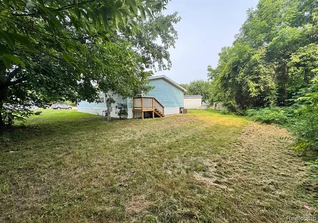 2nd image of 6271 6271 Tonto Ct, Flint, MI 48506 | MLS# 61021119