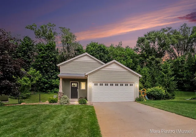 Homes for sale in Caledonia, MI | 4558 Green Meadow Dr, Caledonia, MI 49316 | MLS# 70539906