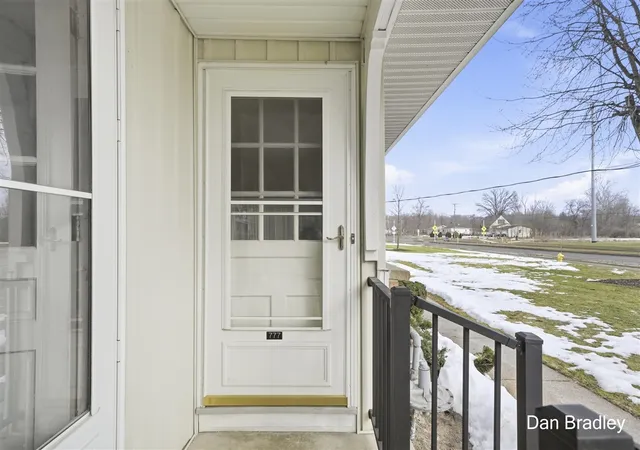 Photo 3 of Sale Pending at 777 Andover St, Grand Rapids, MI 49548 | MLS# 70544792 | Listing updated on 2026-08-31