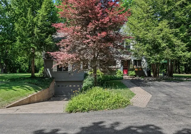 3rd image of 2093 Capital Ave, Battle Creek, MI 49015 | MLS# 70549919