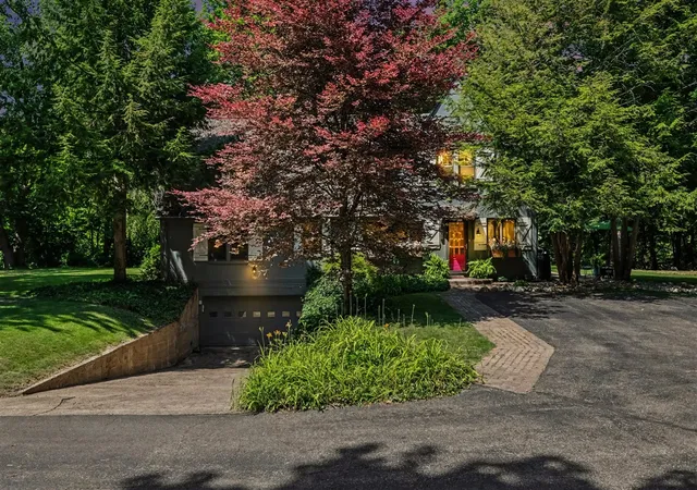 4th image of 2093 Capital Ave, Battle Creek, MI 49015 | MLS# 70549919