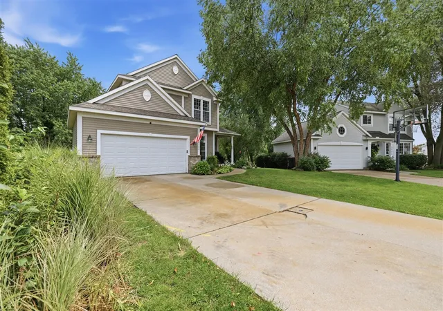 Photo 2 of Single family home for sale at 3400 Crystal Valley Ct, Holland, MI 49424 | MLS# 70555029 | Listing updated on 2026-09-03